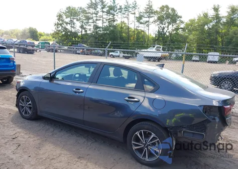 2023 Kia Forte Lxs z USA, uszkodzony, nr VIN 3KPF24AD4PE594963